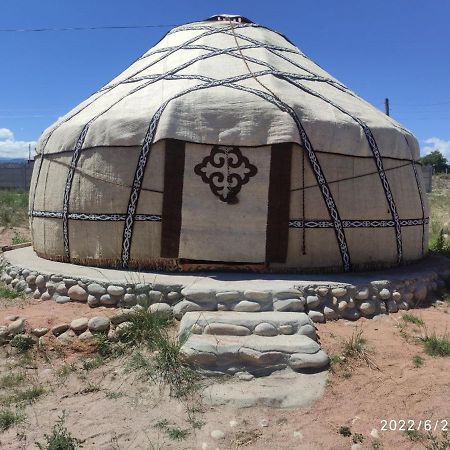 Guest House And Yurt Camp "Ailuu" Tong Экстерьер фото