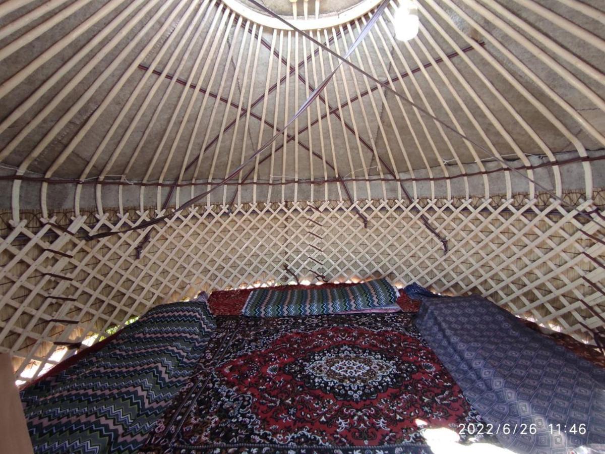 Guest House And Yurt Camp "Ailuu" Tong Экстерьер фото