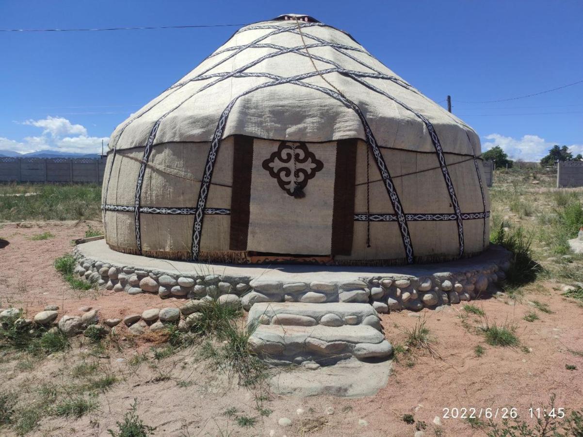 Guest House And Yurt Camp "Ailuu" Tong Экстерьер фото