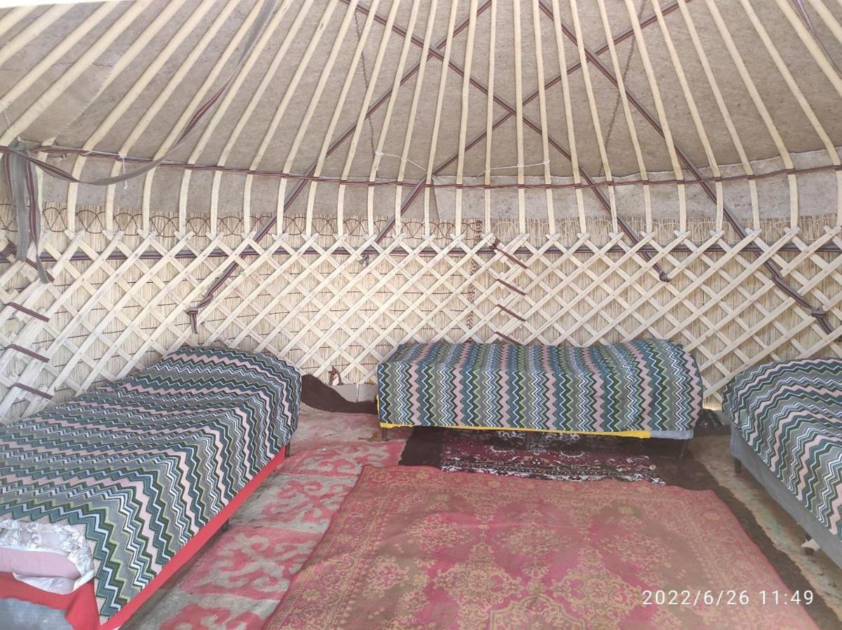 Guest House And Yurt Camp "Ailuu" Tong Экстерьер фото