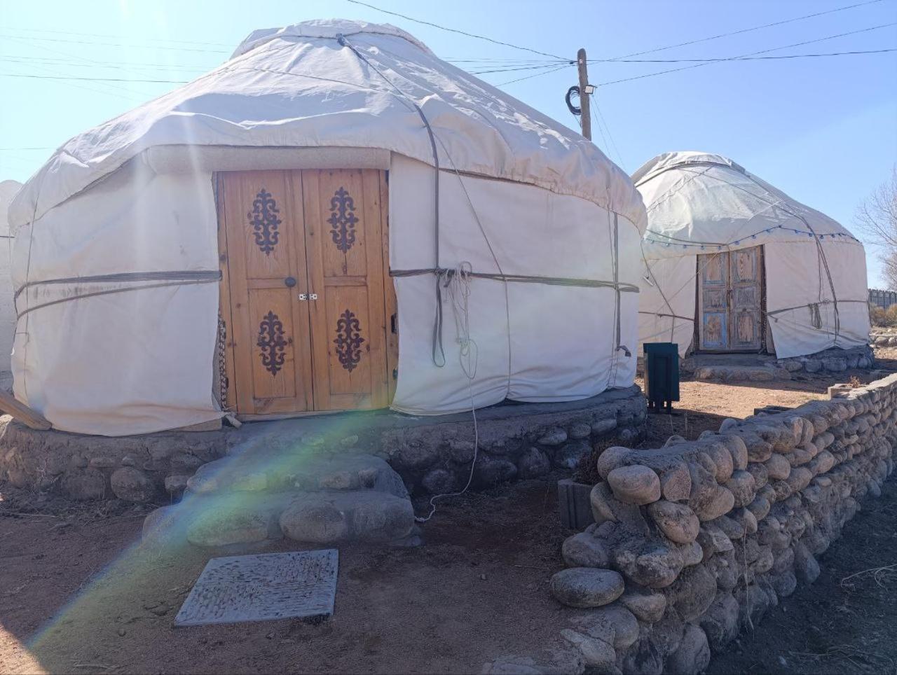 Guest House And Yurt Camp "Ailuu" Tong Экстерьер фото
